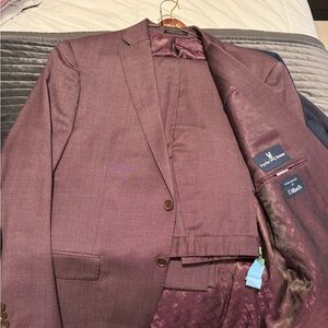 Psycho Bunny suits 
46R